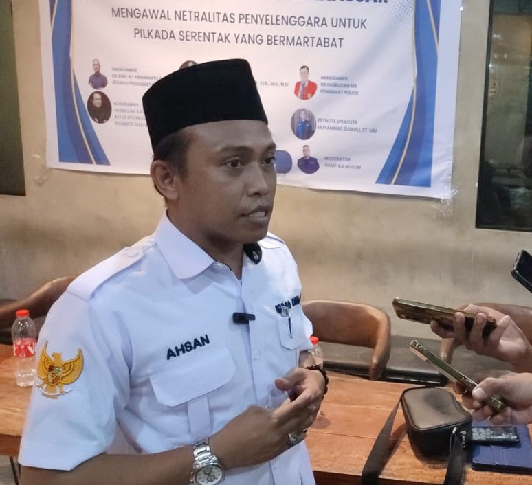 Ahmad Ahsanul Fadhil, S.IP, Koordinator Divisi SDM, Organisasi, dan Diklat Bawaslu Kota Makassar