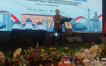 Sekretaris Jenderal Bawaslu Ferdinand Eskol Tiar Sirait membuka acara Rapat Kerja Teknis (Rakernis) Kesekretariatan Bawaslu 